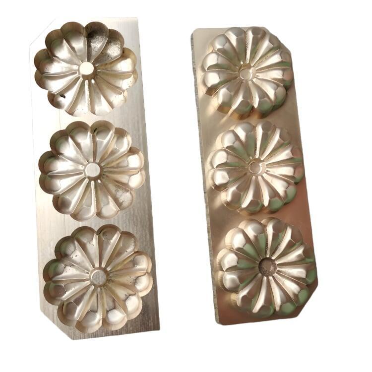 Daisy Flower Brass Mould