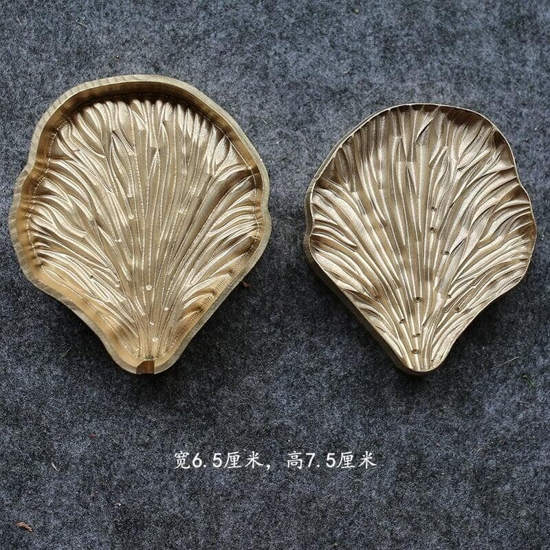 Millinery Brass Leaf 7.5cm